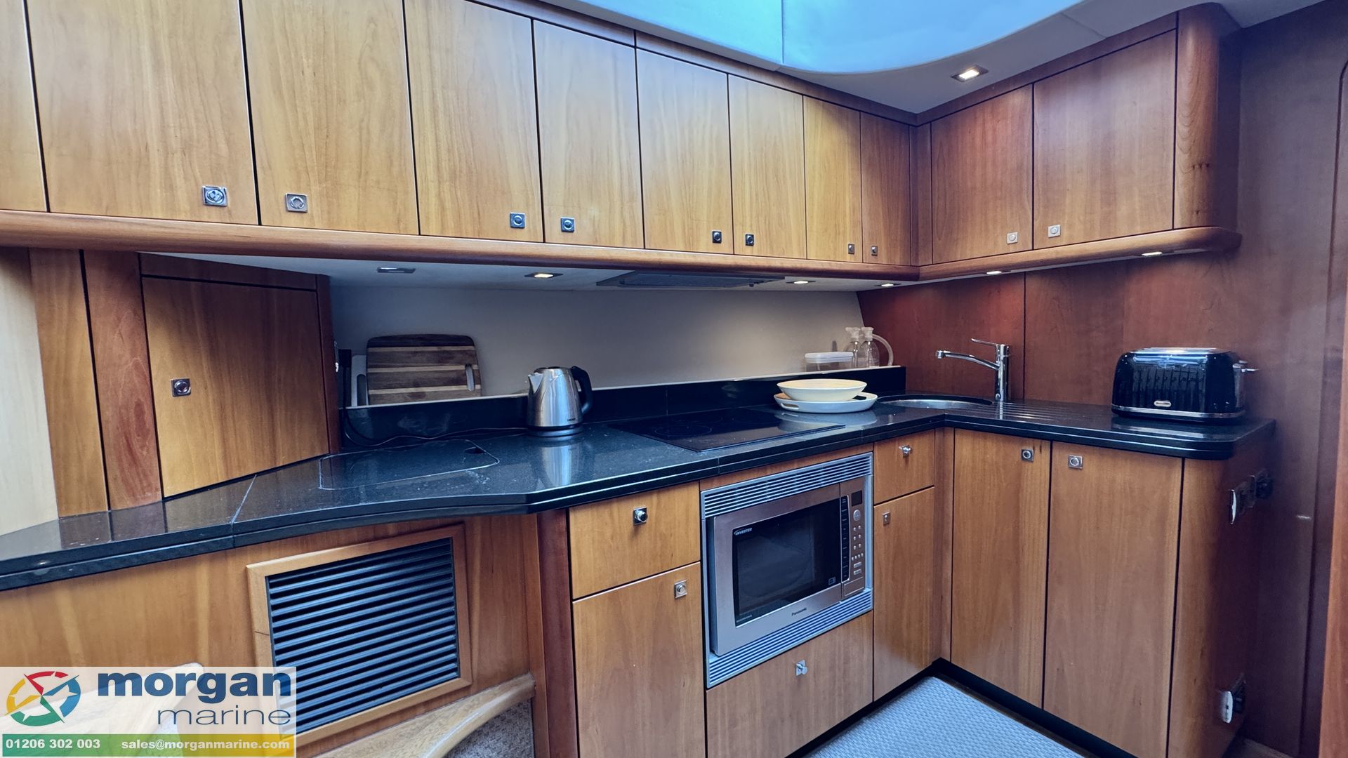 Sunseeker Predator 52 -