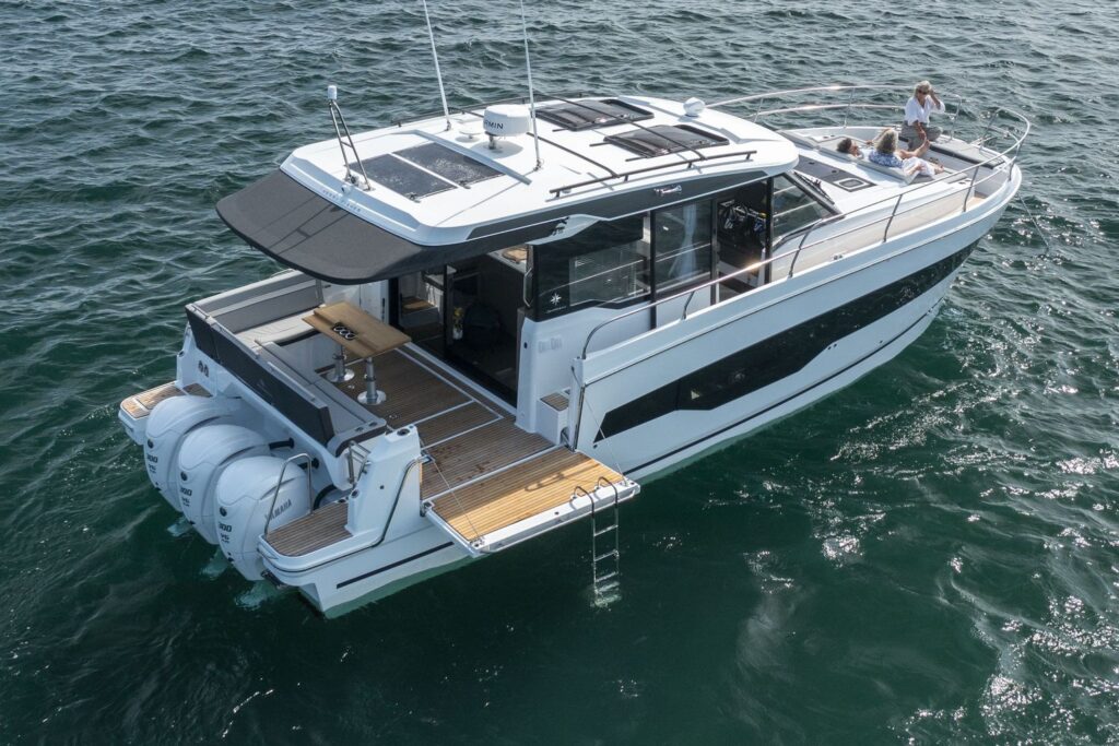 Jeanneau Merry Fisher 1295 Coupe – Fully Loaded