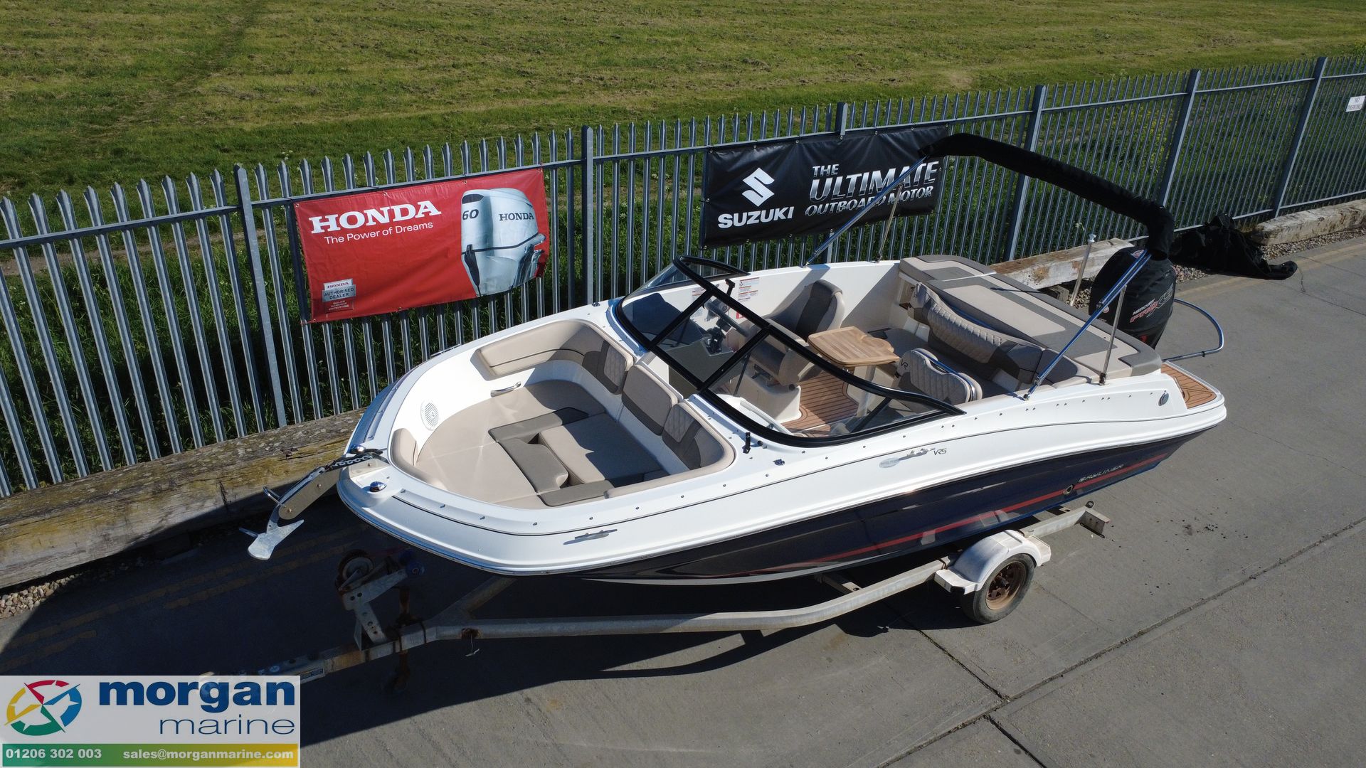 Bayliner VR5 -