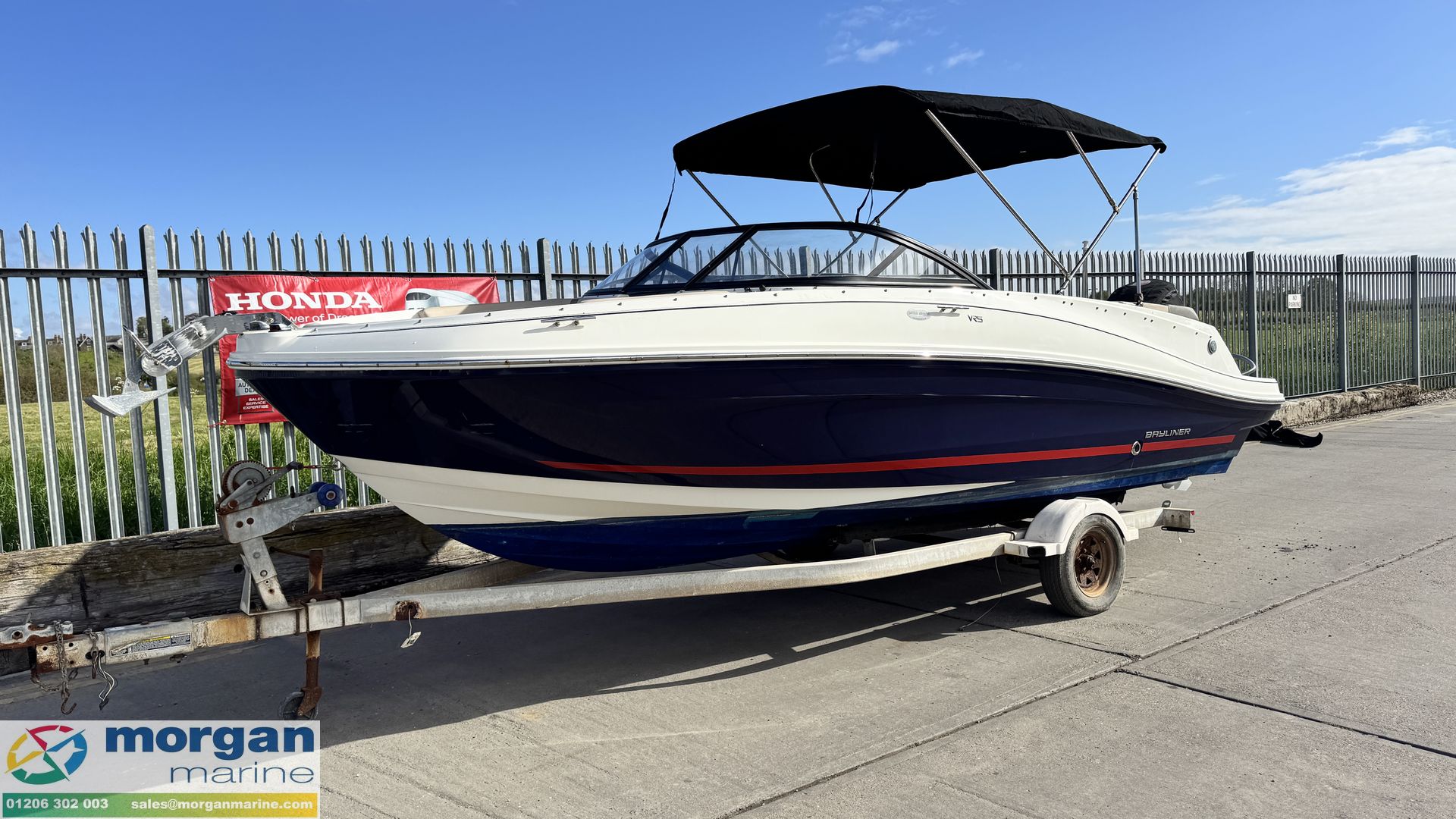 Bayliner VR5 -