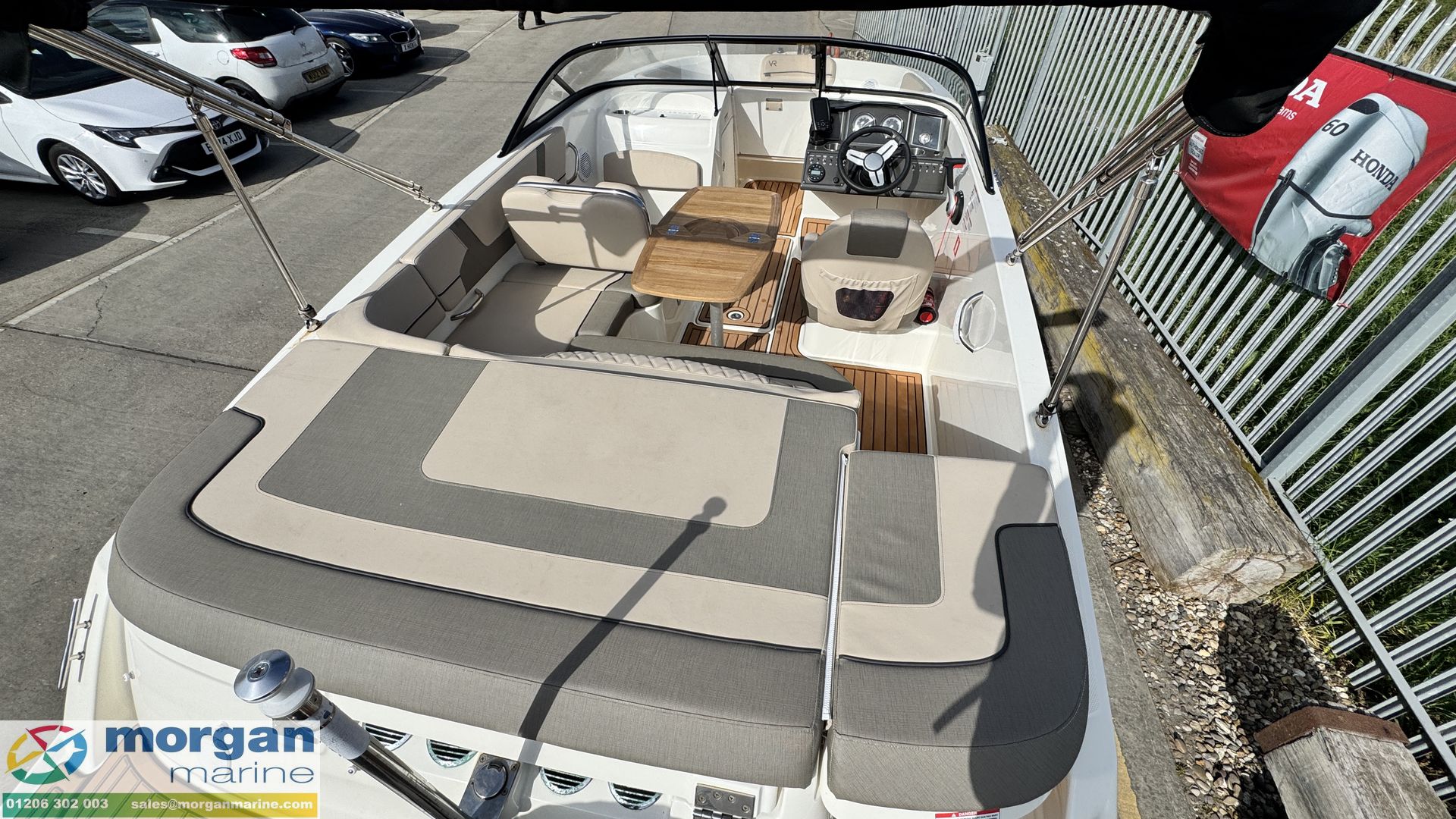 Bayliner VR5 -