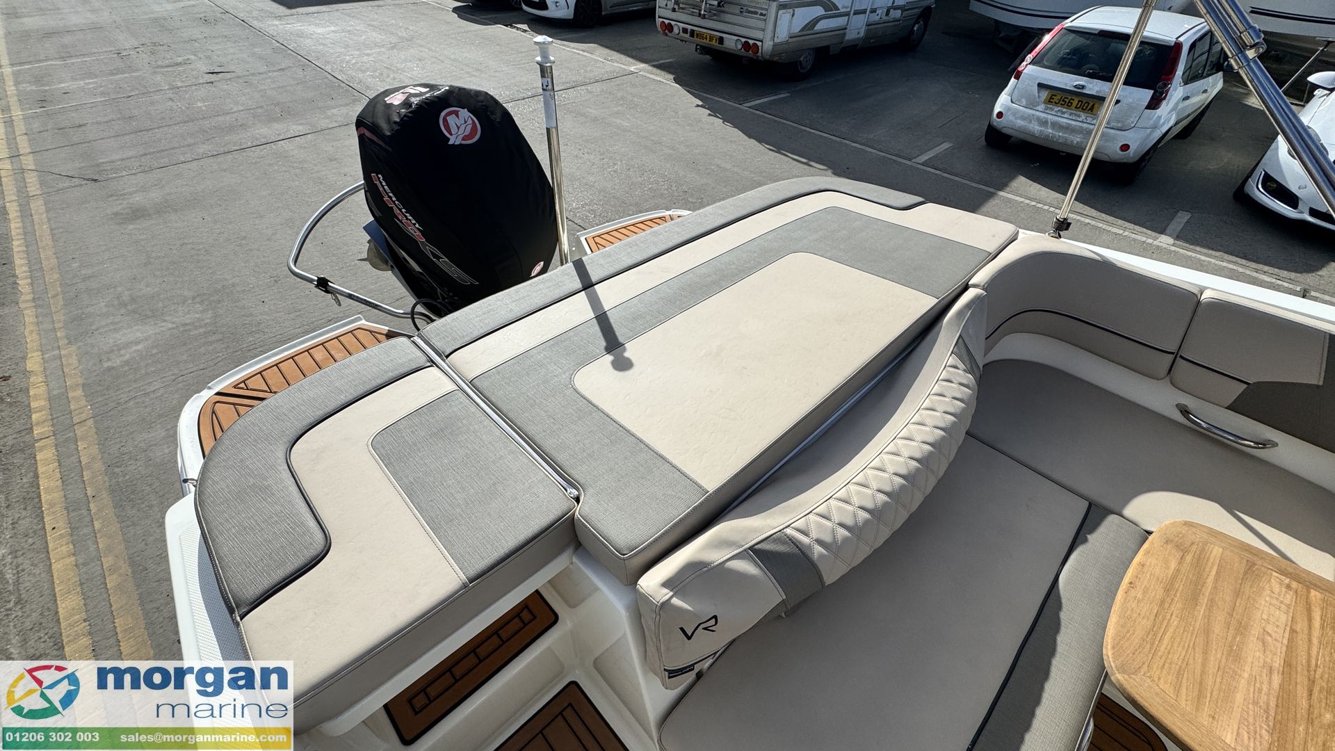 Bayliner VR5 -