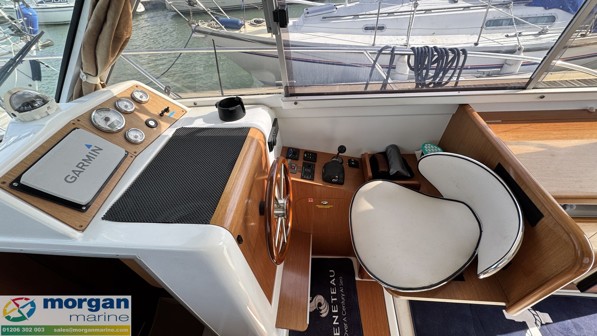 Beneteau Antares 9 Inboard -