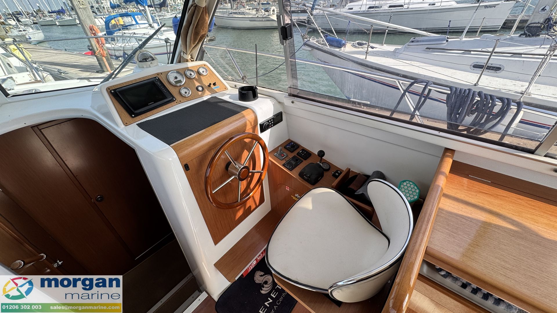 Beneteau Antares 9 Inboard -