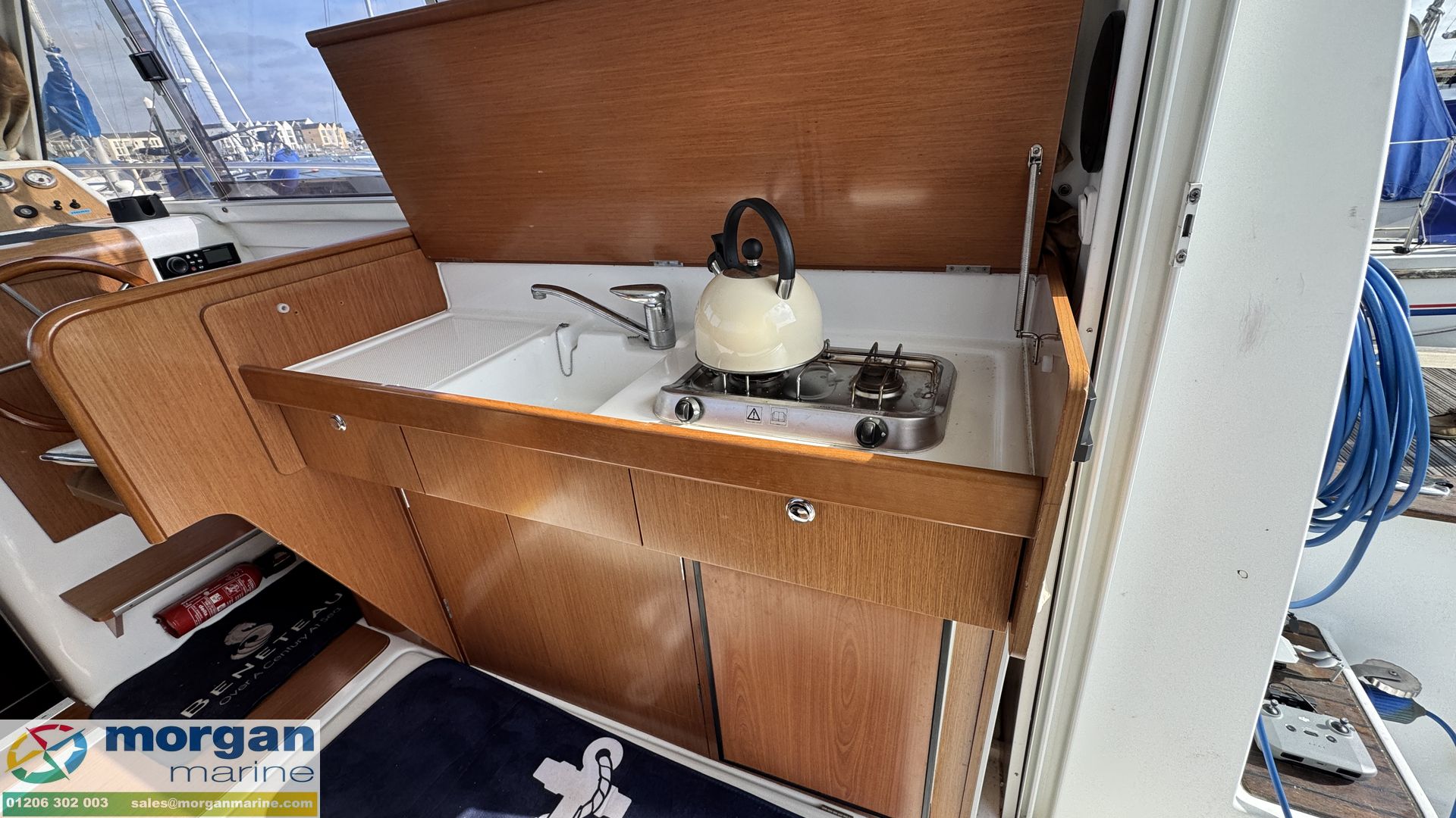 Beneteau Antares 9 Inboard -