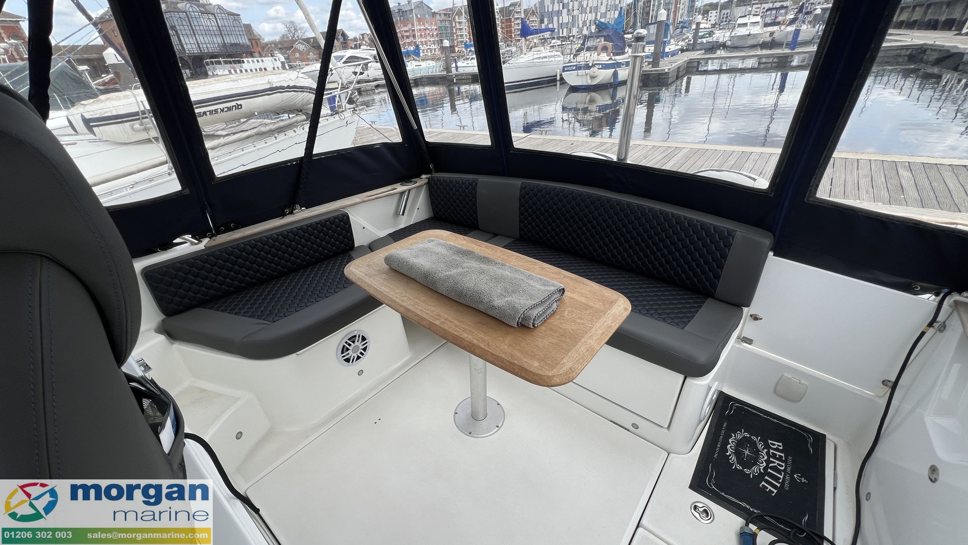 Jeanneau Cap Camarat 8.5 -