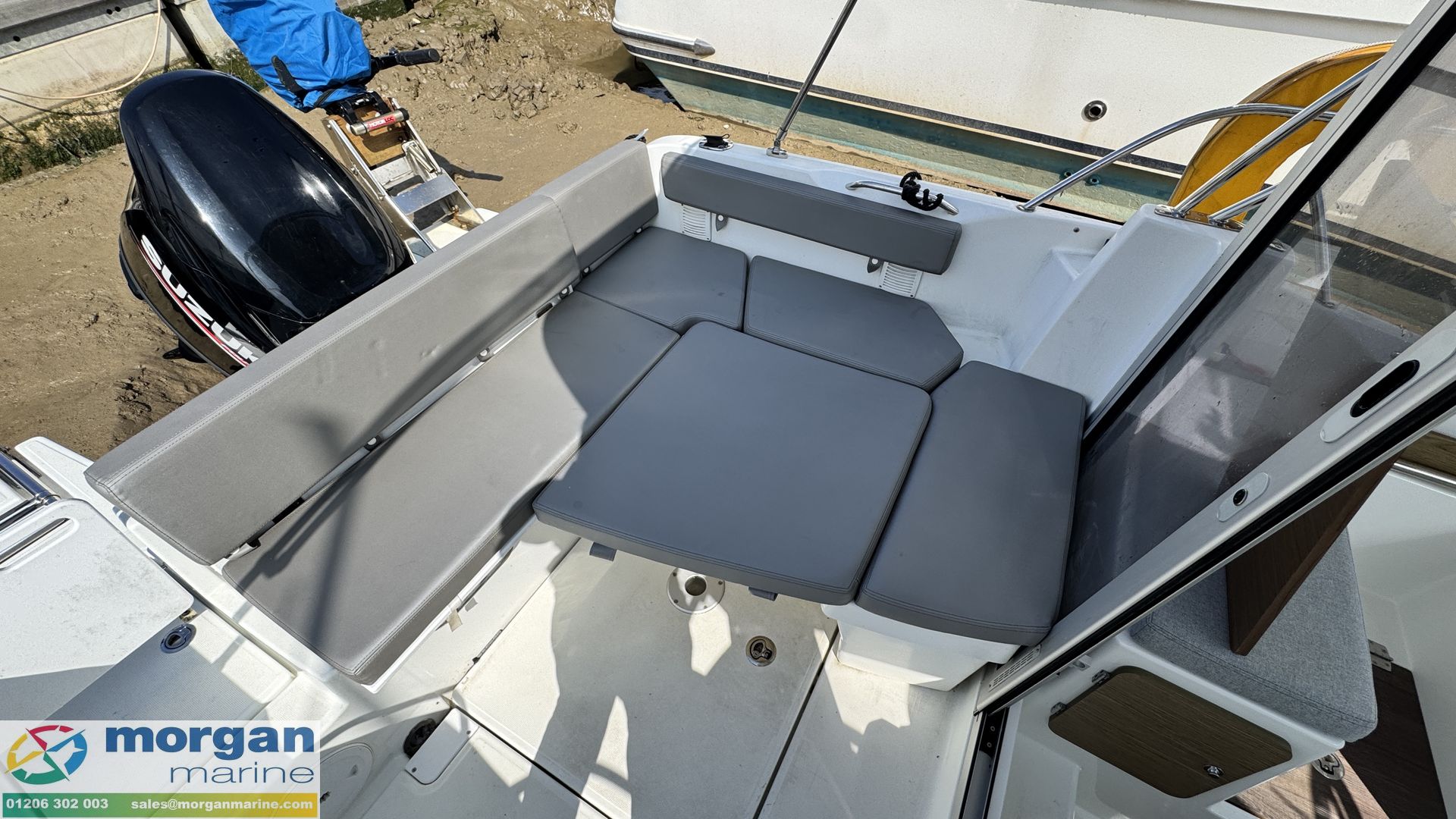 Beneteau Antares 6 -