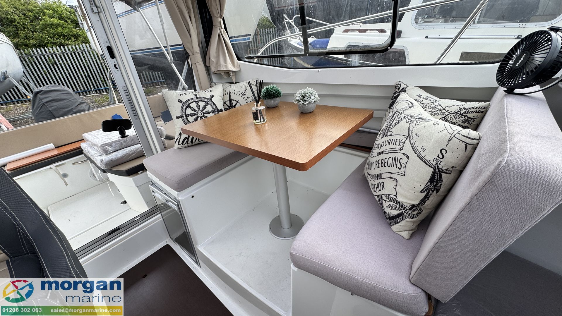 Merry Fisher 695 -