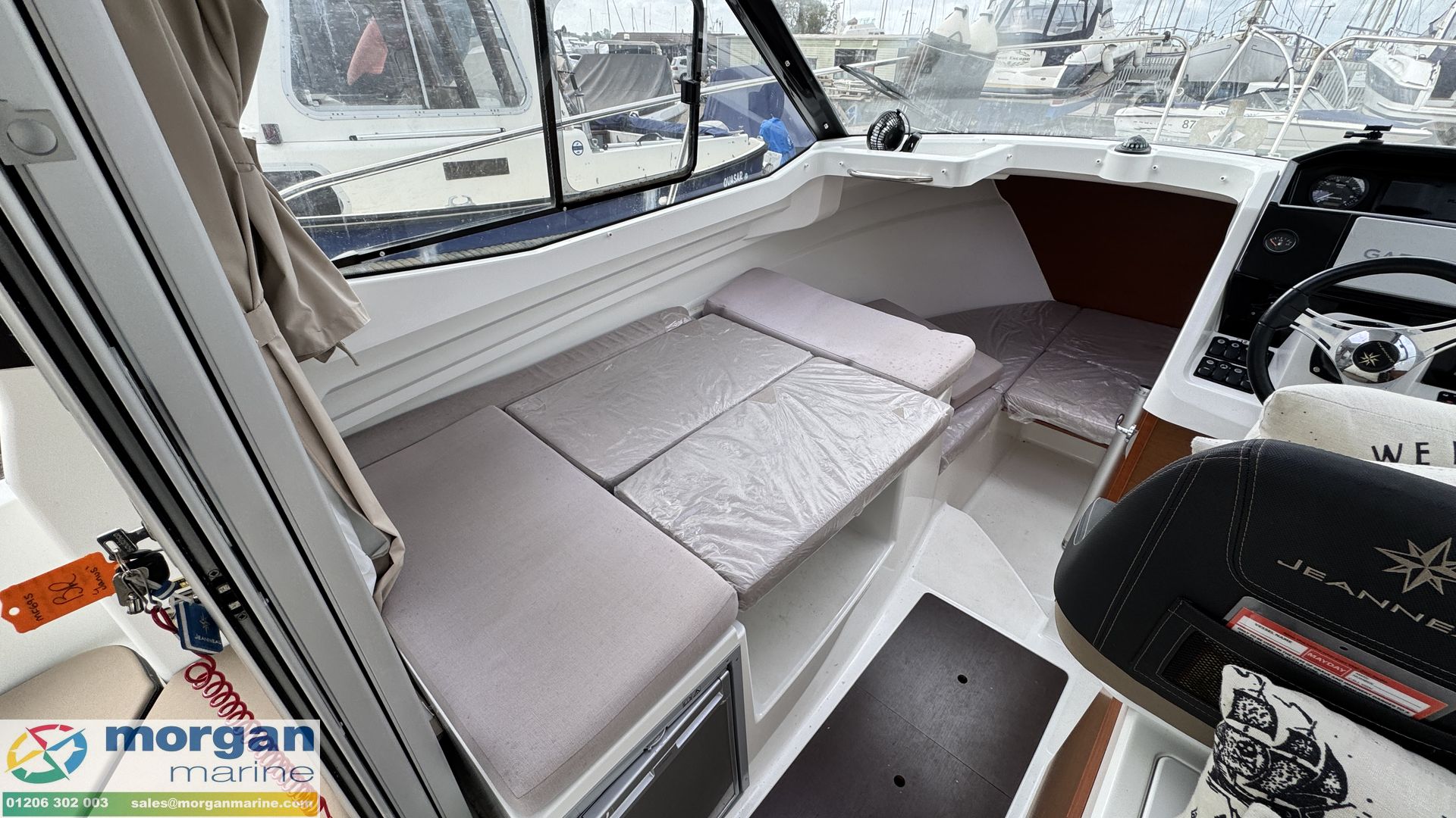 Merry Fisher 695 -