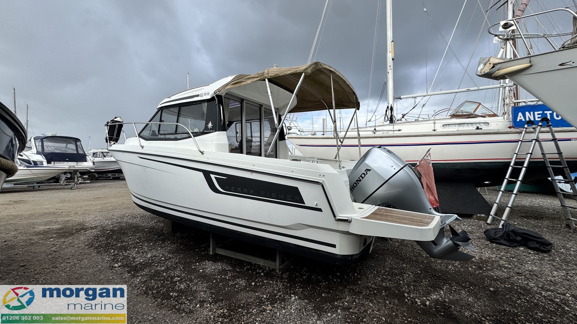 Merry Fisher 695 -