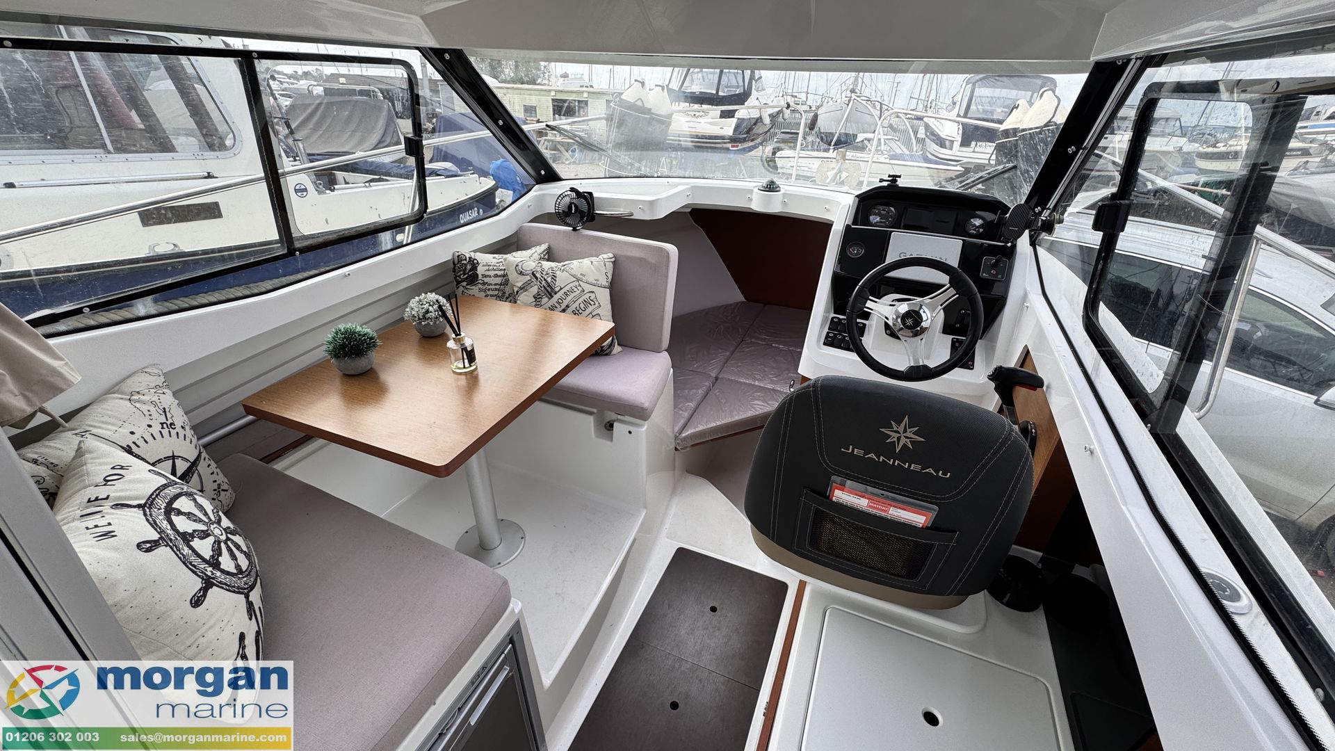 Merry Fisher 695 -