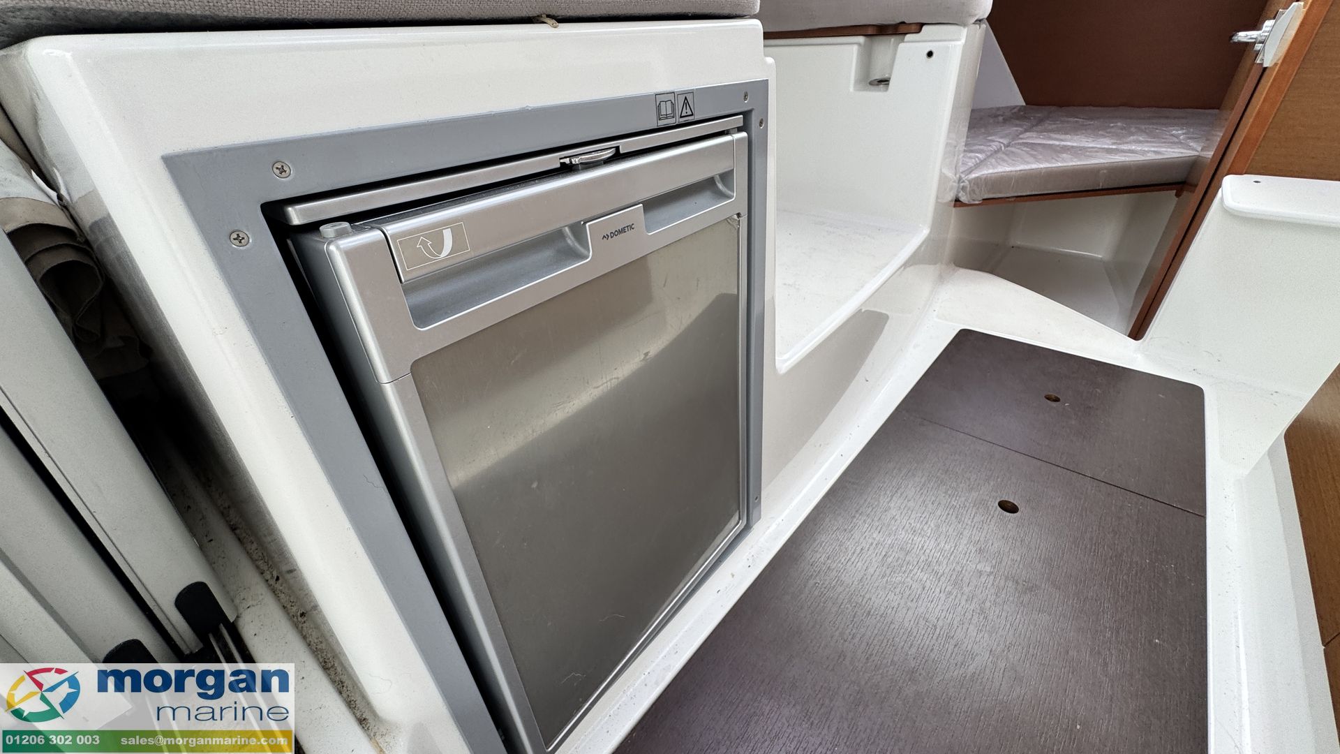 Merry Fisher 695 -