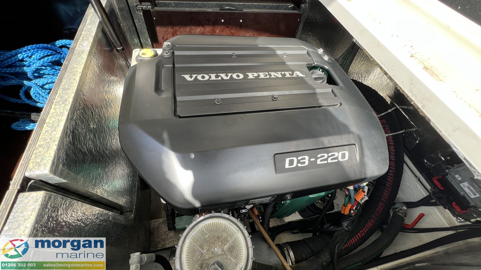 Nimbus 305 Coupe -