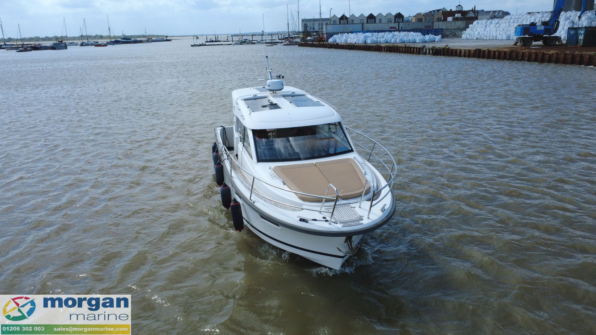 Nimbus 305 Coupe -