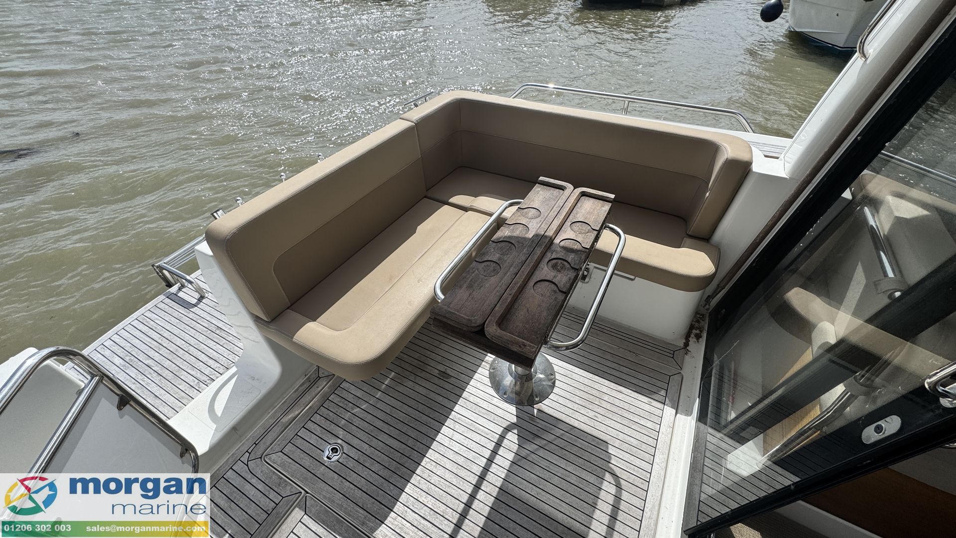 Nimbus 305 Coupe -