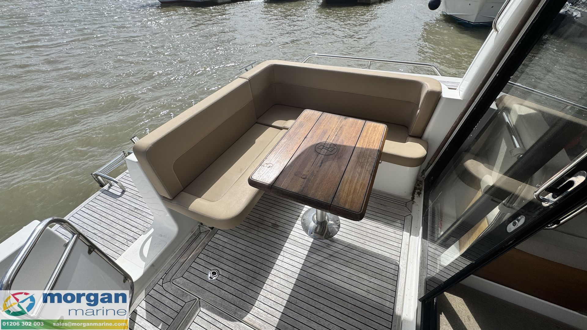Nimbus 305 Coupe -