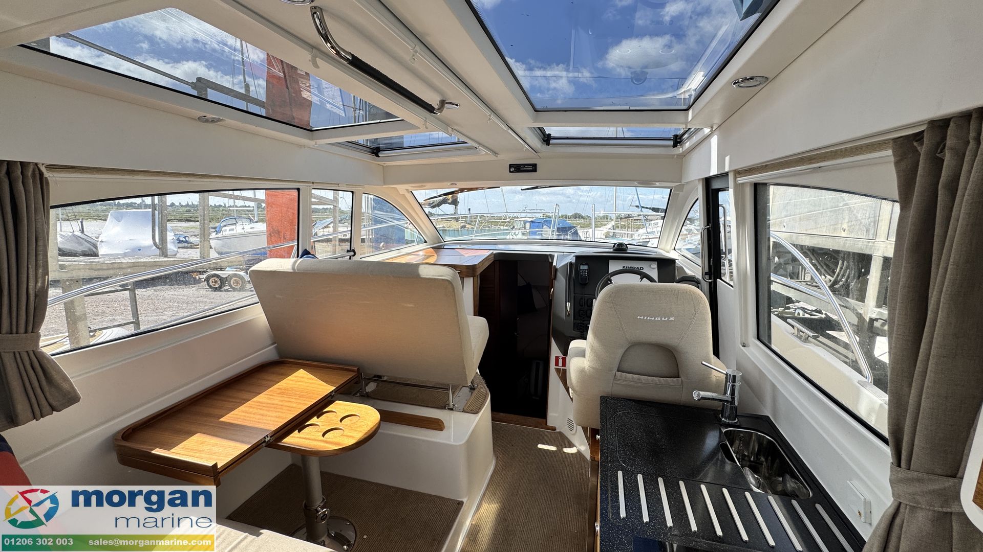 Nimbus 305 Coupe -