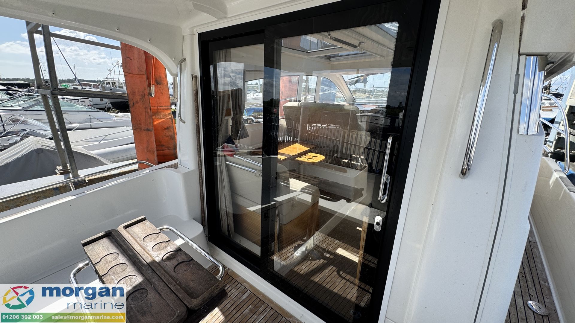 Nimbus 305 Coupe -