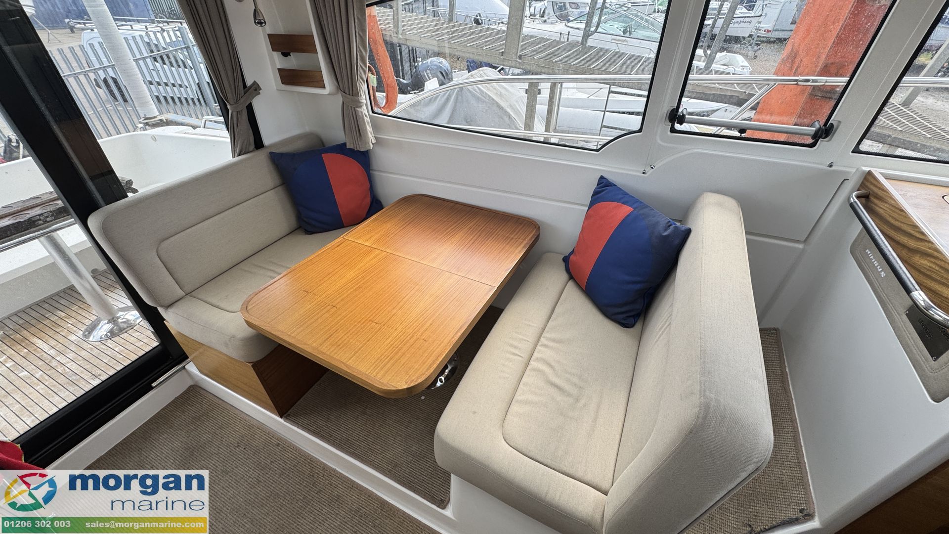 Nimbus 305 Coupe -