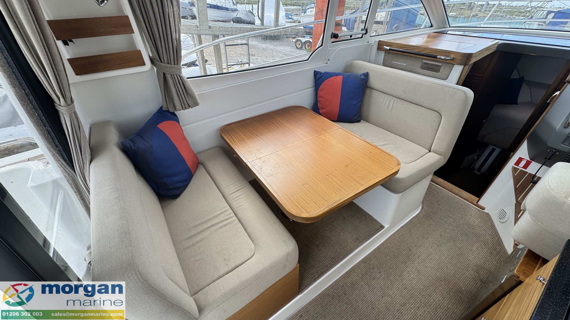 Nimbus 305 Coupe -