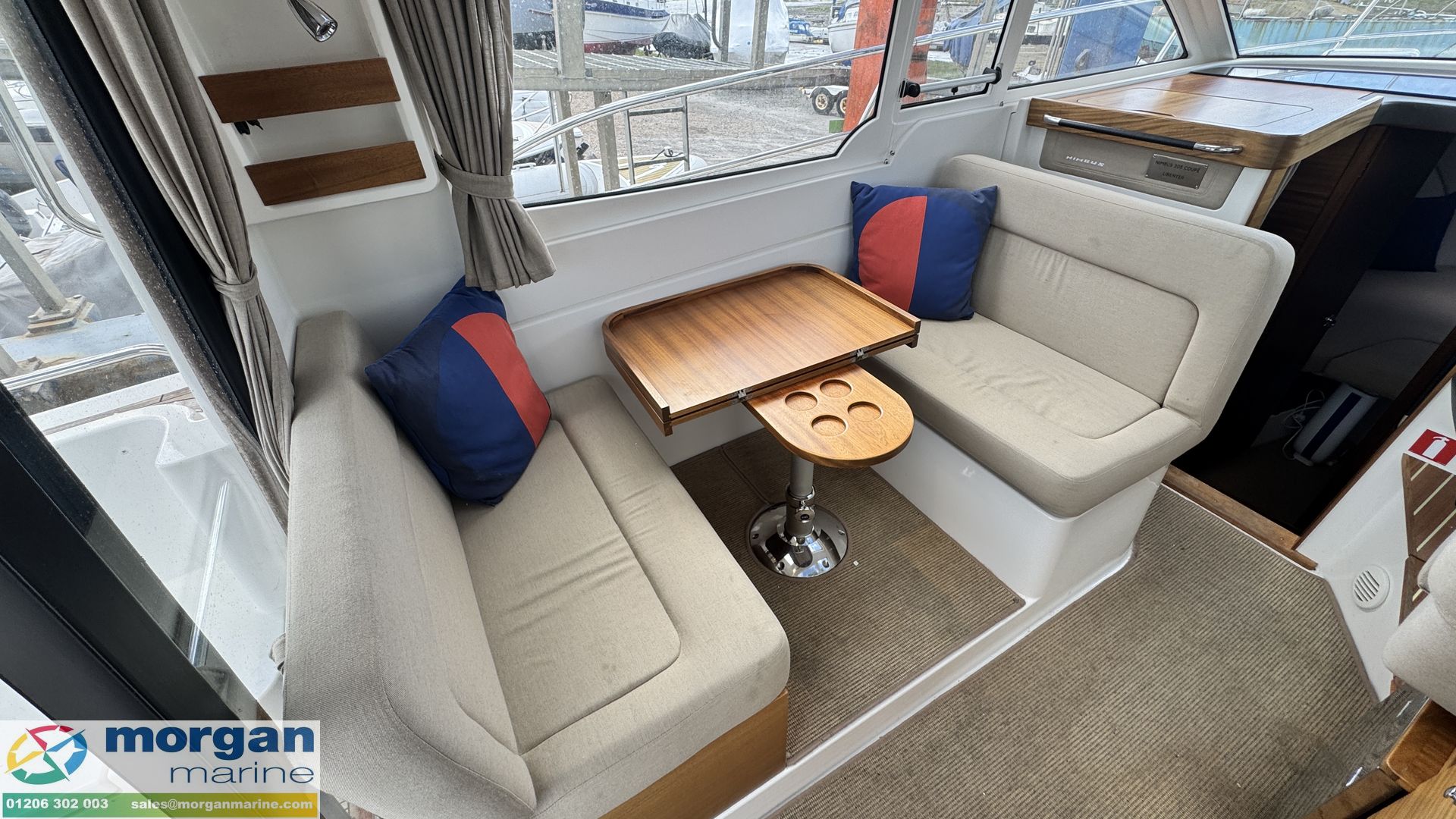 Nimbus 305 Coupe -