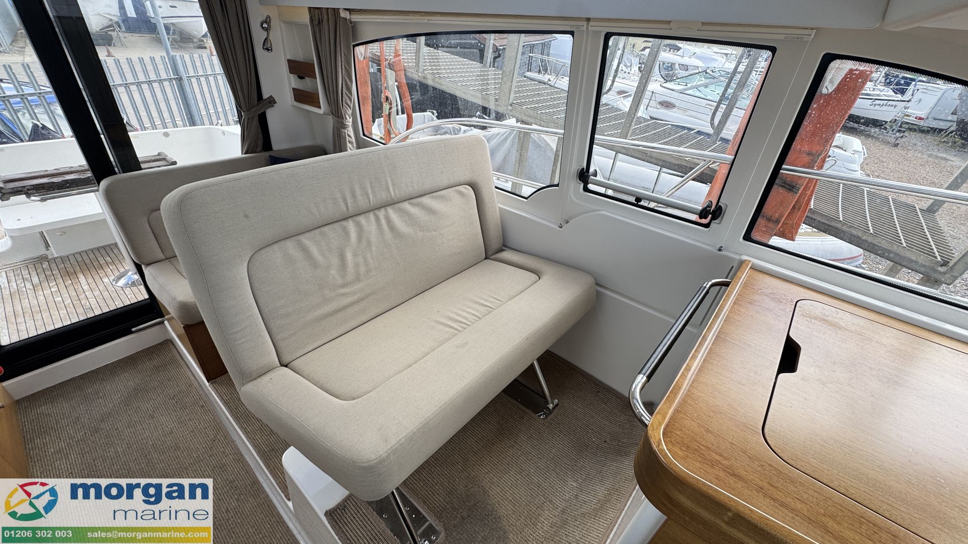 Nimbus 305 Coupe -