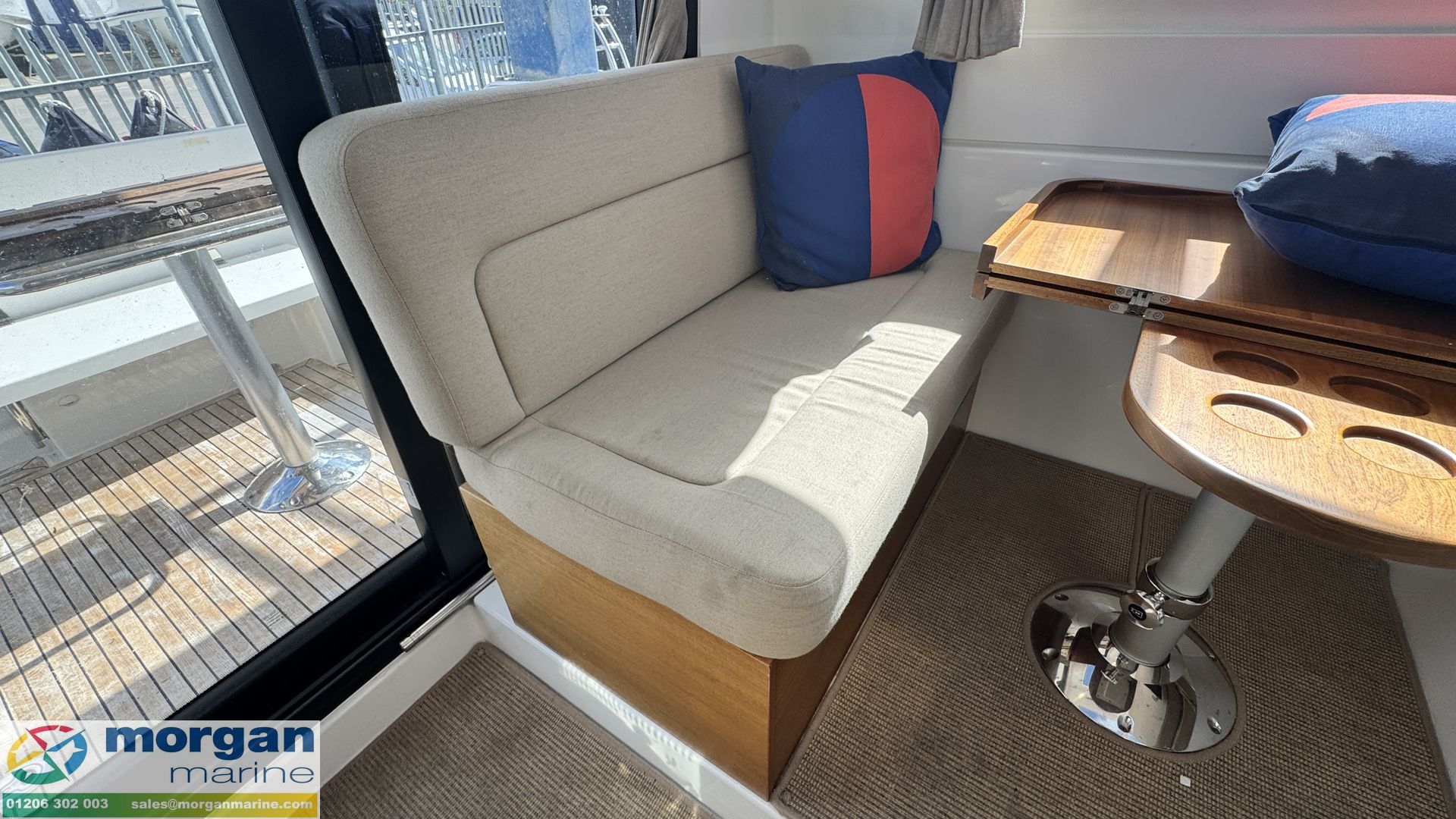 Nimbus 305 Coupe -