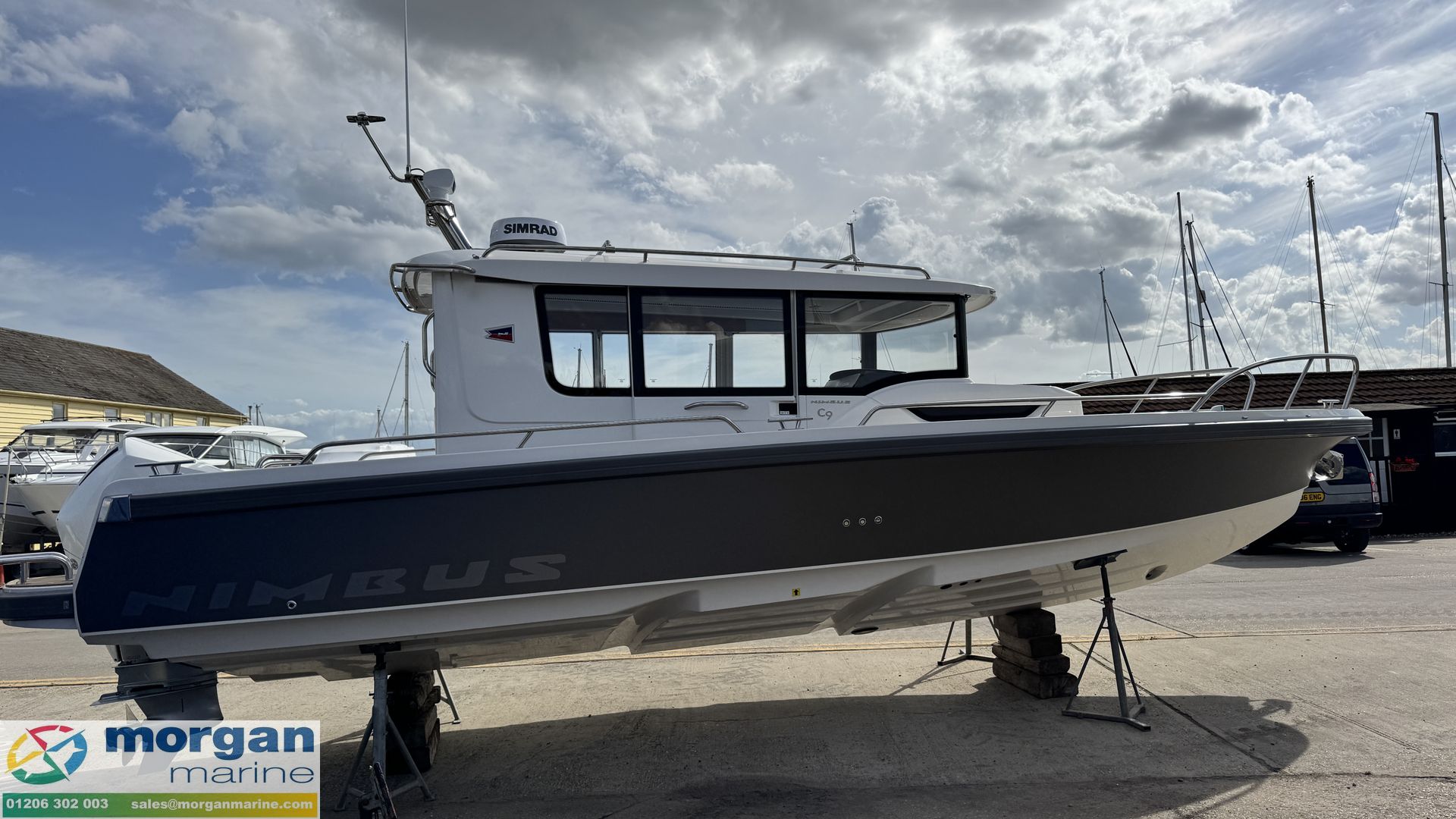 Nimbus C9 - starboard side