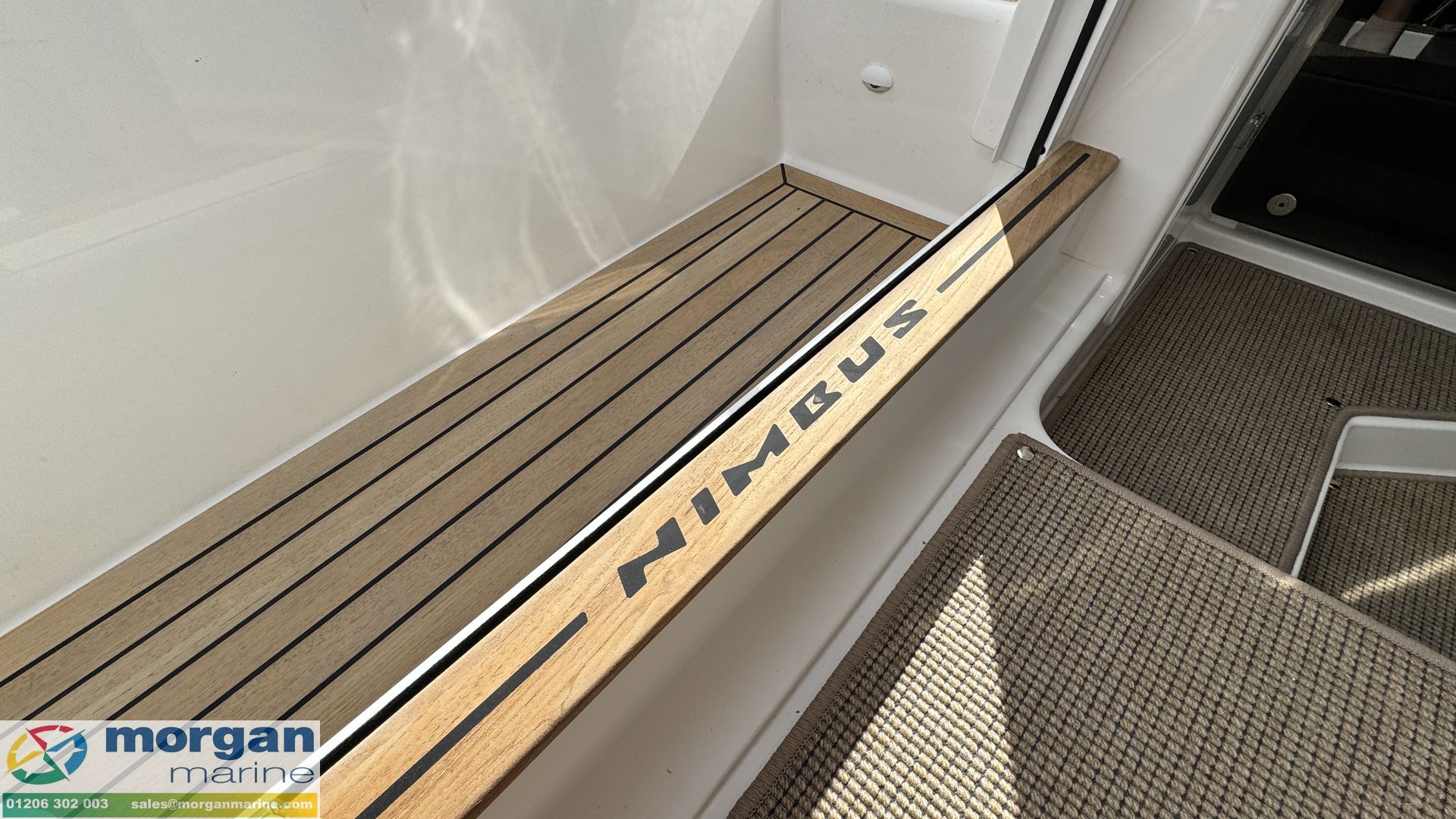 Nimbus C9 - interior carpet