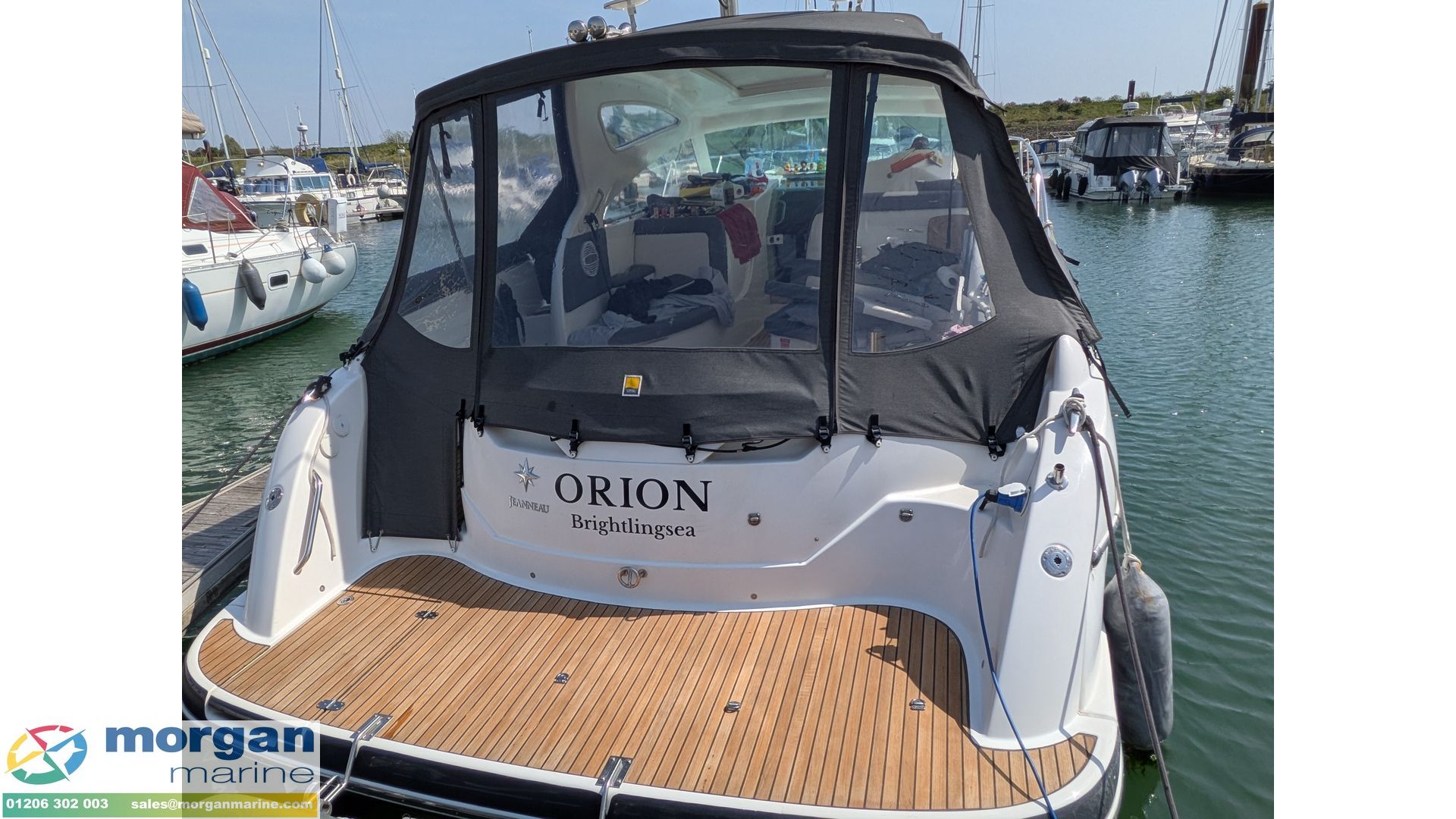Jeanneau Prestige 34S - aft bathing platform and canopy