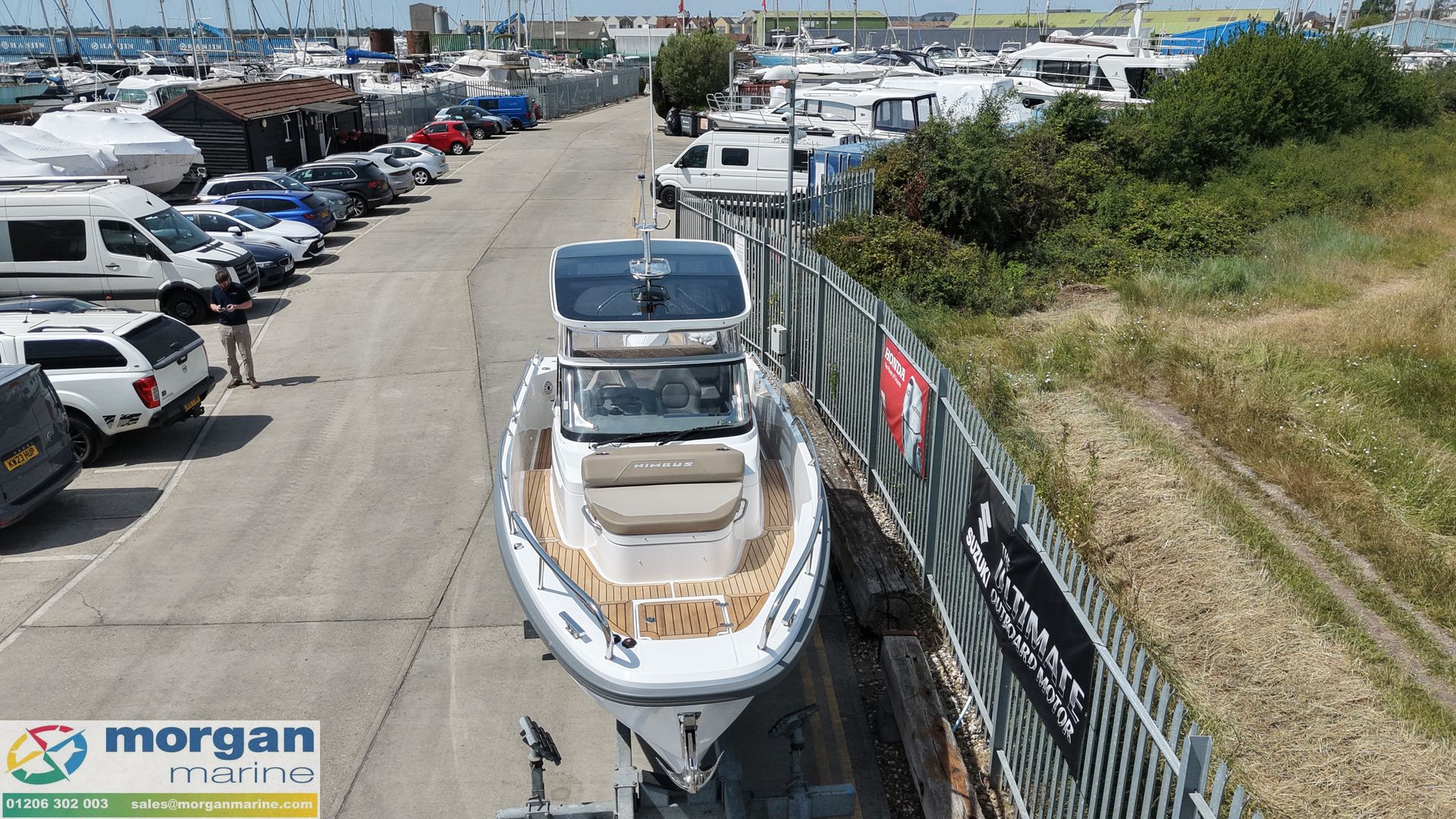 Nimbus Tender 8 -