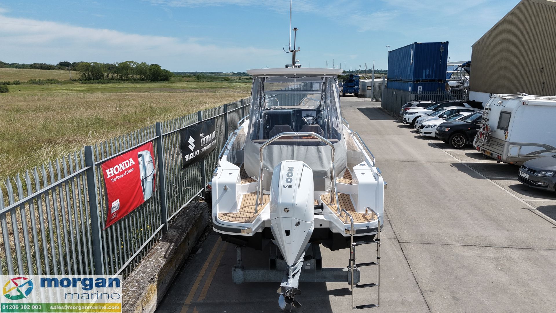 Nimbus Tender 8 -