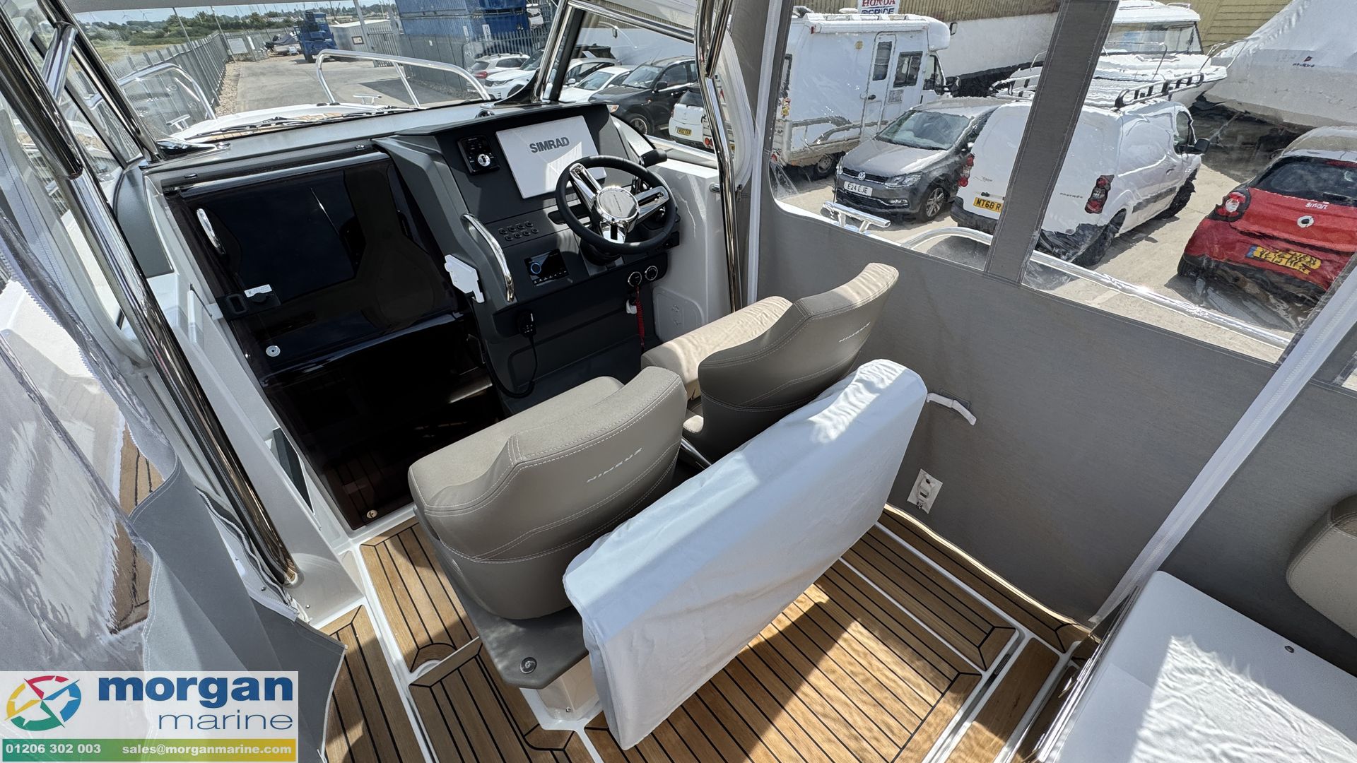 Nimbus Tender 8 -