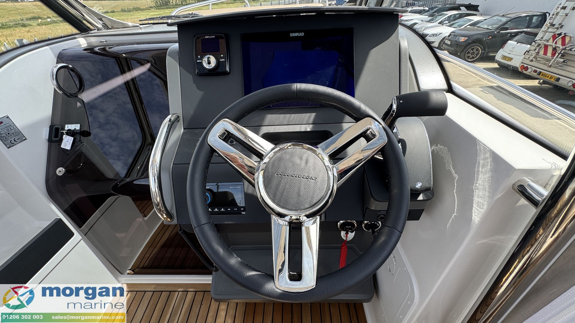 Nimbus Tender 8 -
