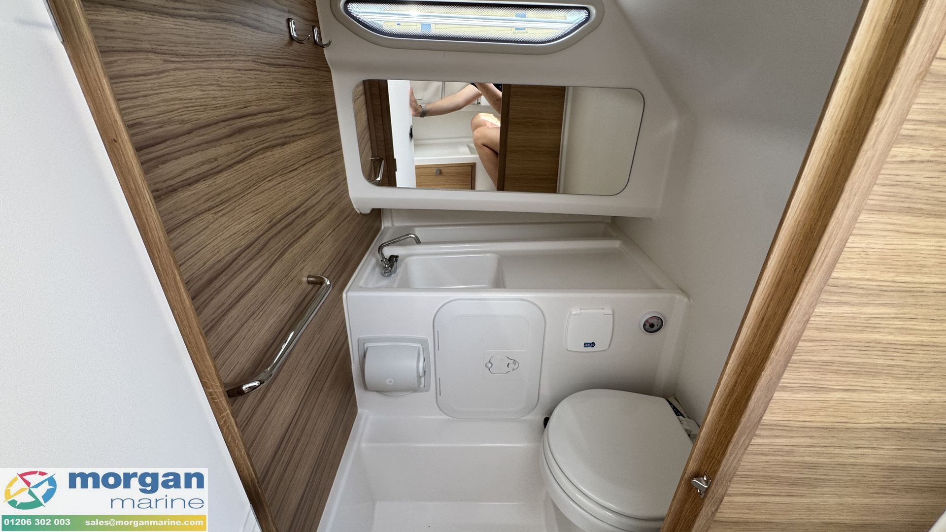 Nimbus Tender 8 -