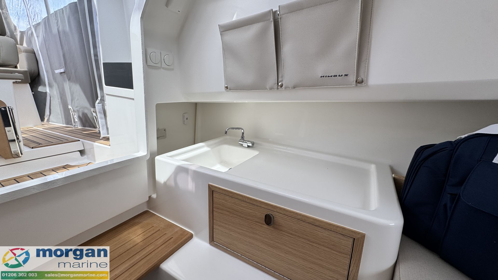 Nimbus Tender 8 -