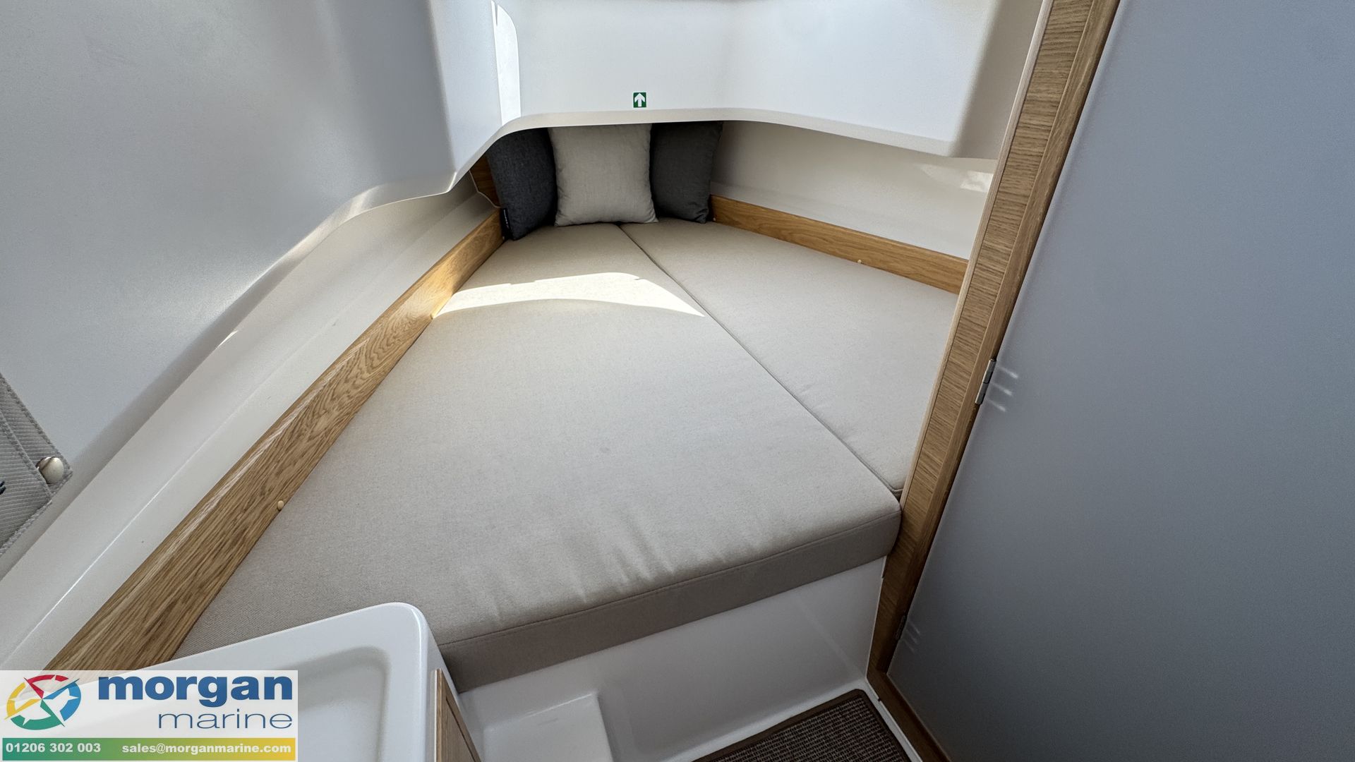 Nimbus Tender 8 -