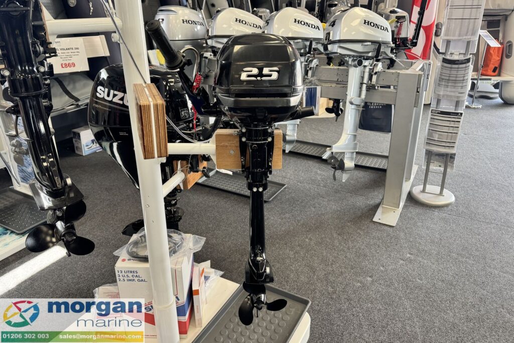 Suzuki DF2.5 short shaft outboard engine
