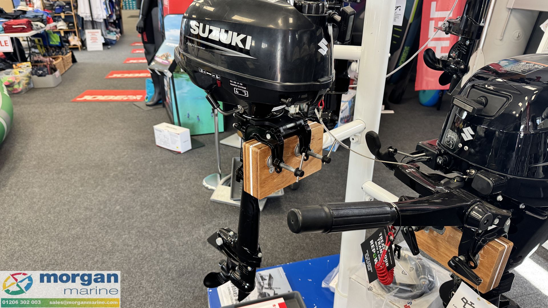 Suzuki DF2.5 short shaft outboard engine