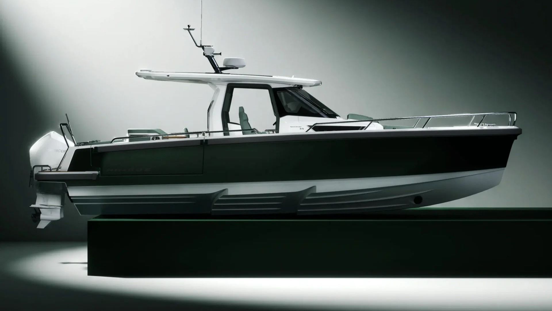 Nimbus ST35 (Sport Tender 35) - 2