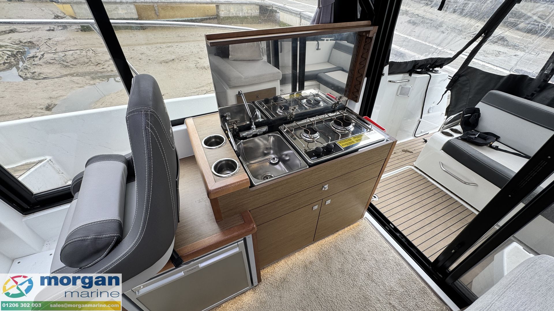 Jeanneau Merry Fisher 895 -