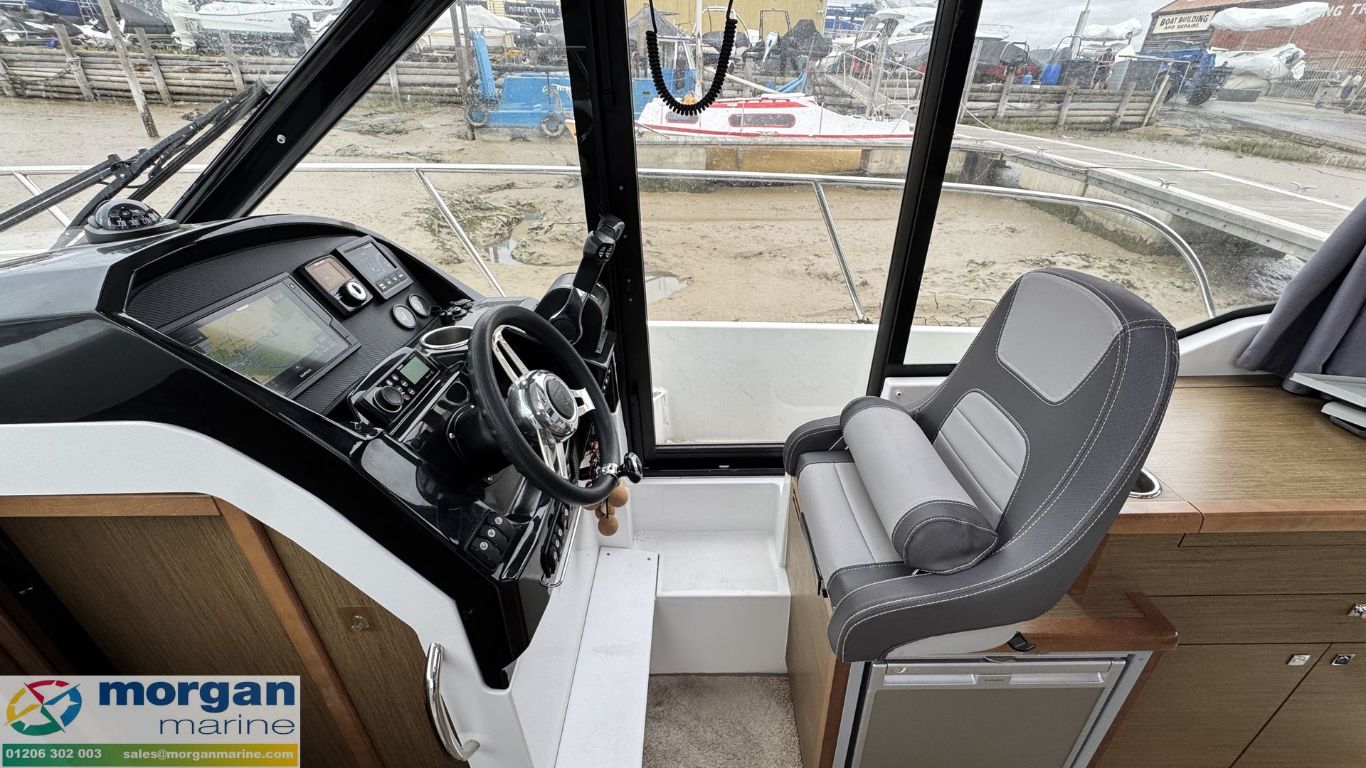 Jeanneau Merry Fisher 895 -