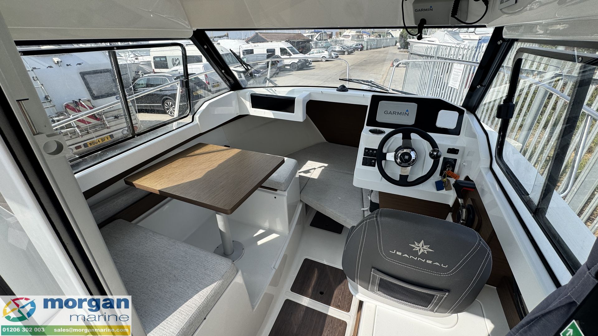 Merry Fisher 605 -