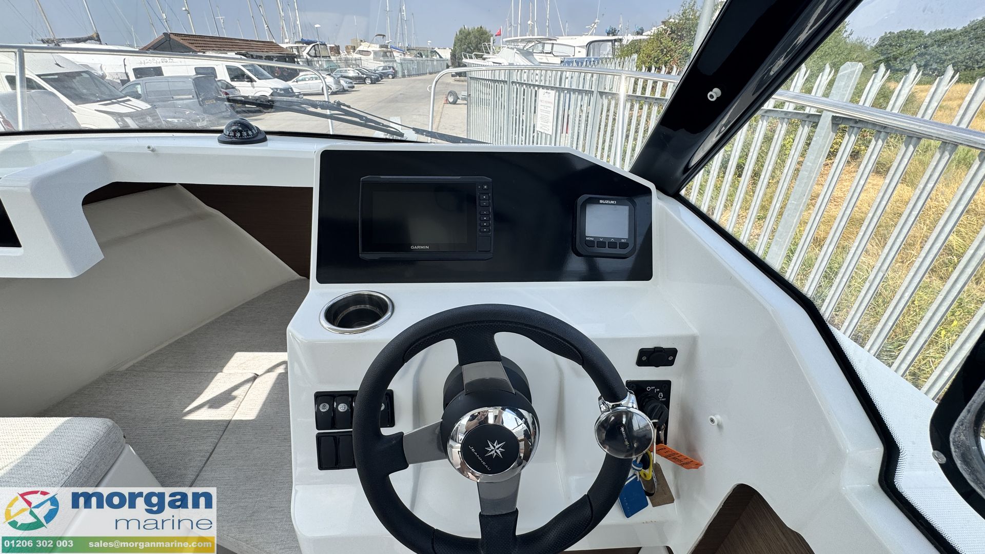 Merry Fisher 605 -