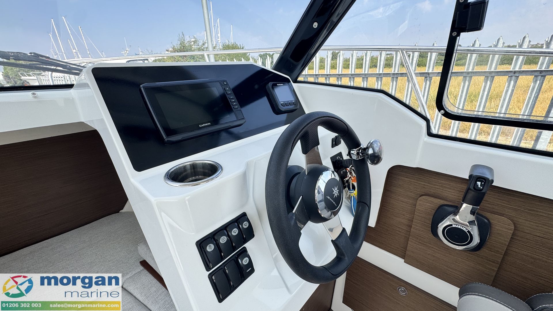 Merry Fisher 605 -