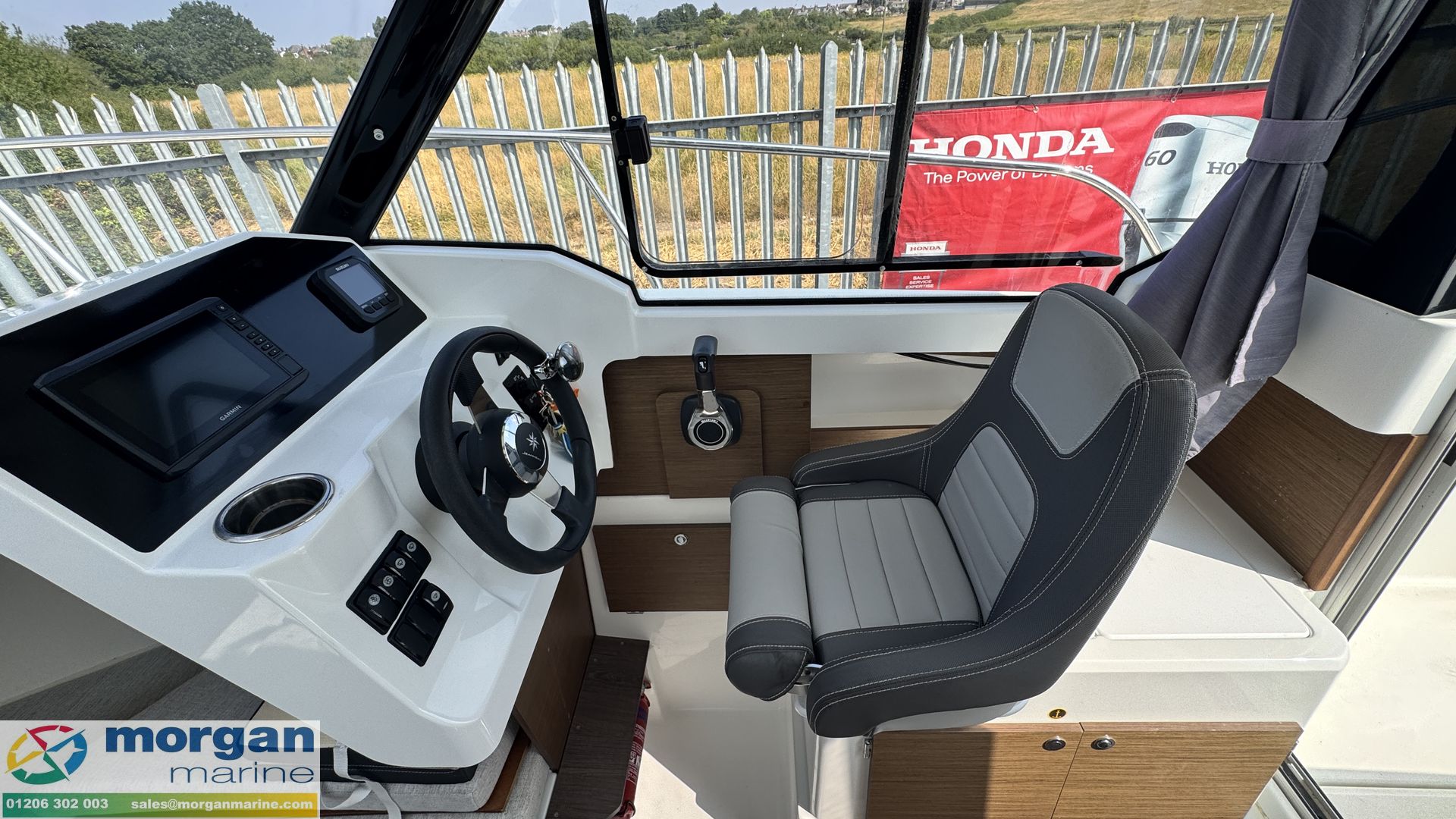 Merry Fisher 605 -