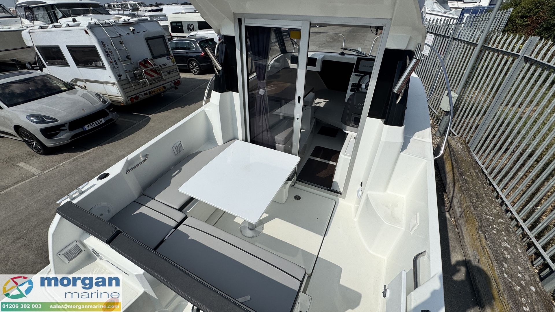 Merry Fisher 605 -