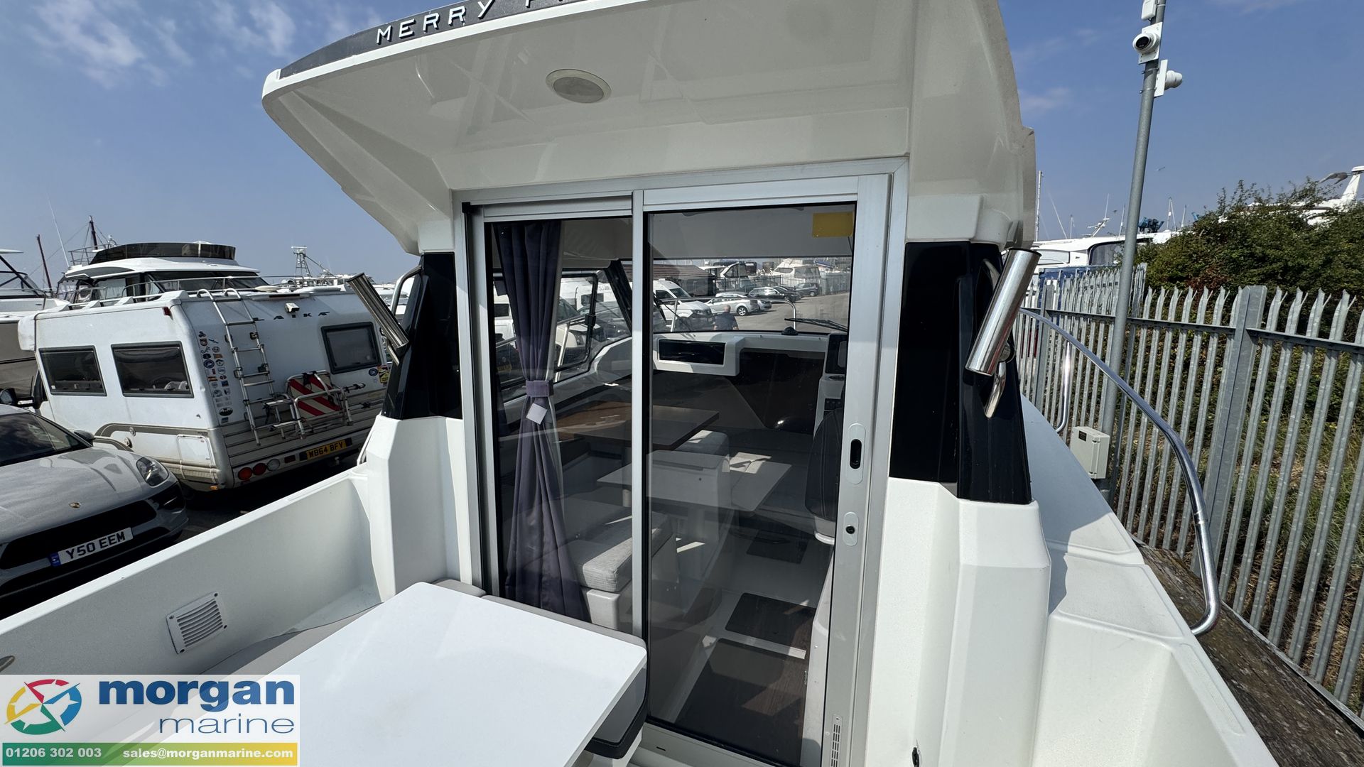Merry Fisher 605 -