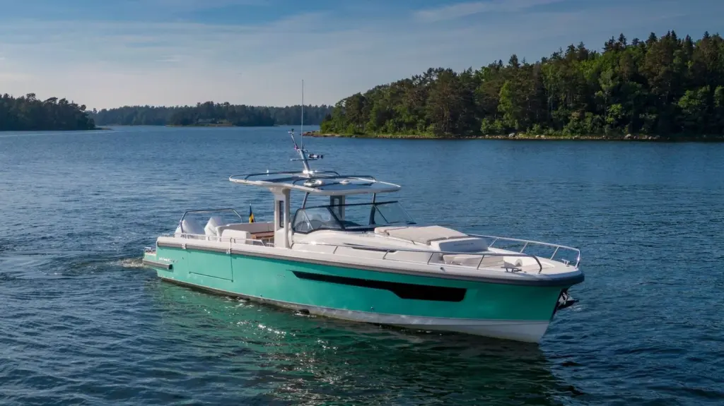 Nimbus ST42 (Sport Tender 42)