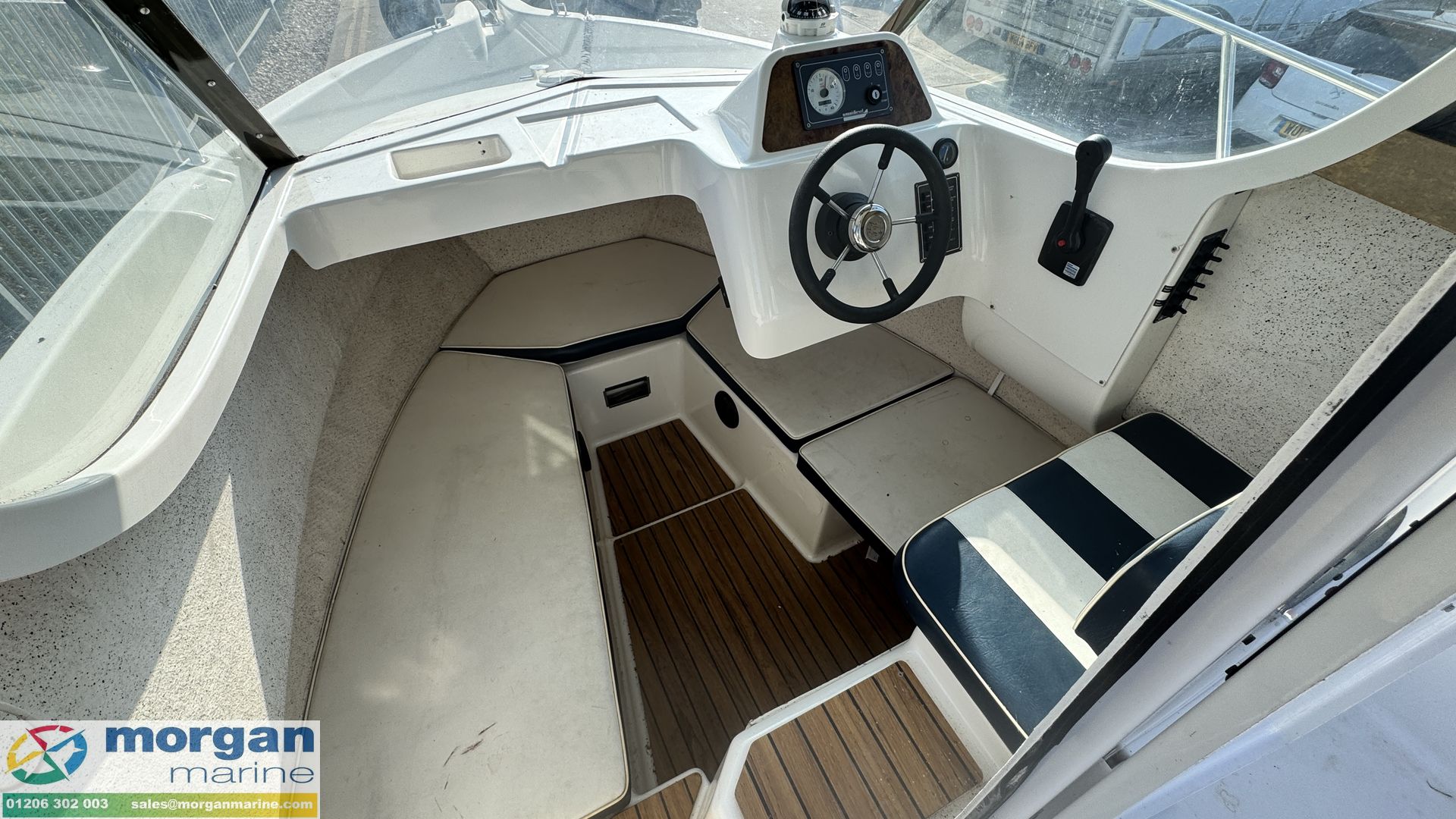Arvor 18 -